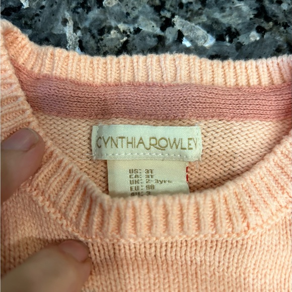 Adorable skirt set! Winter design by Cynthia Rowley. Size 3 Toddler. - Picture 6 of 6